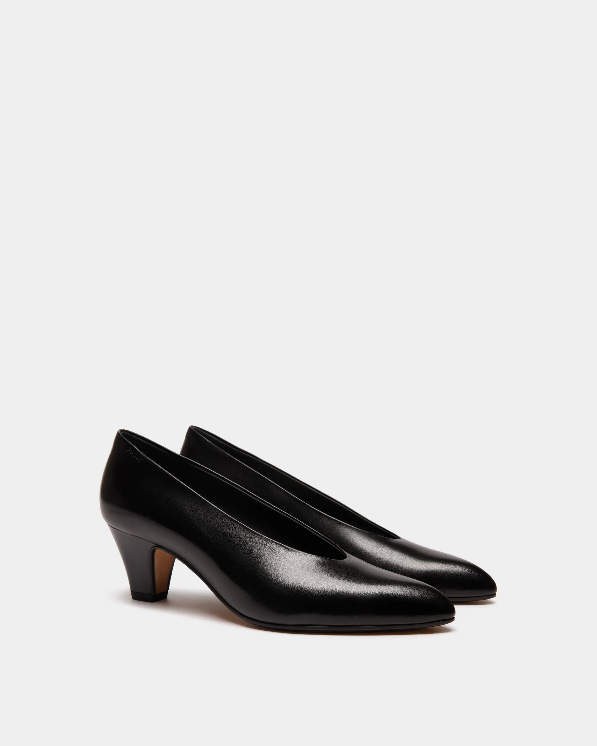 Alva Pump in Black Leather