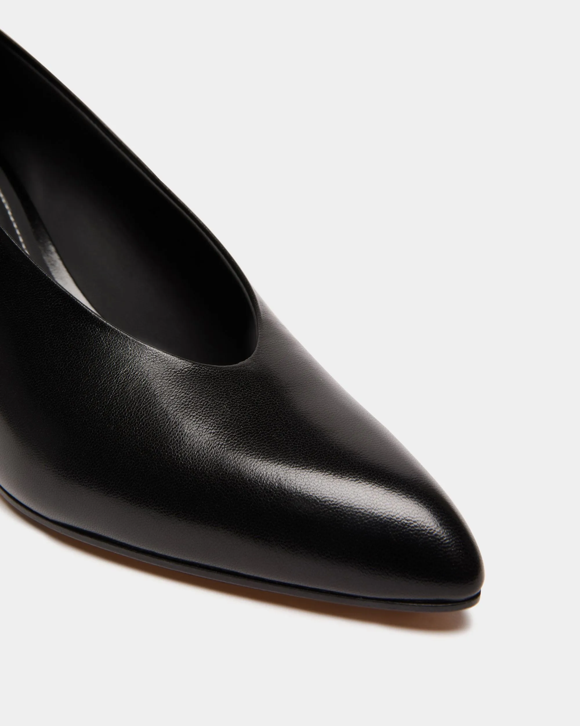Alva Pump in Black Leather