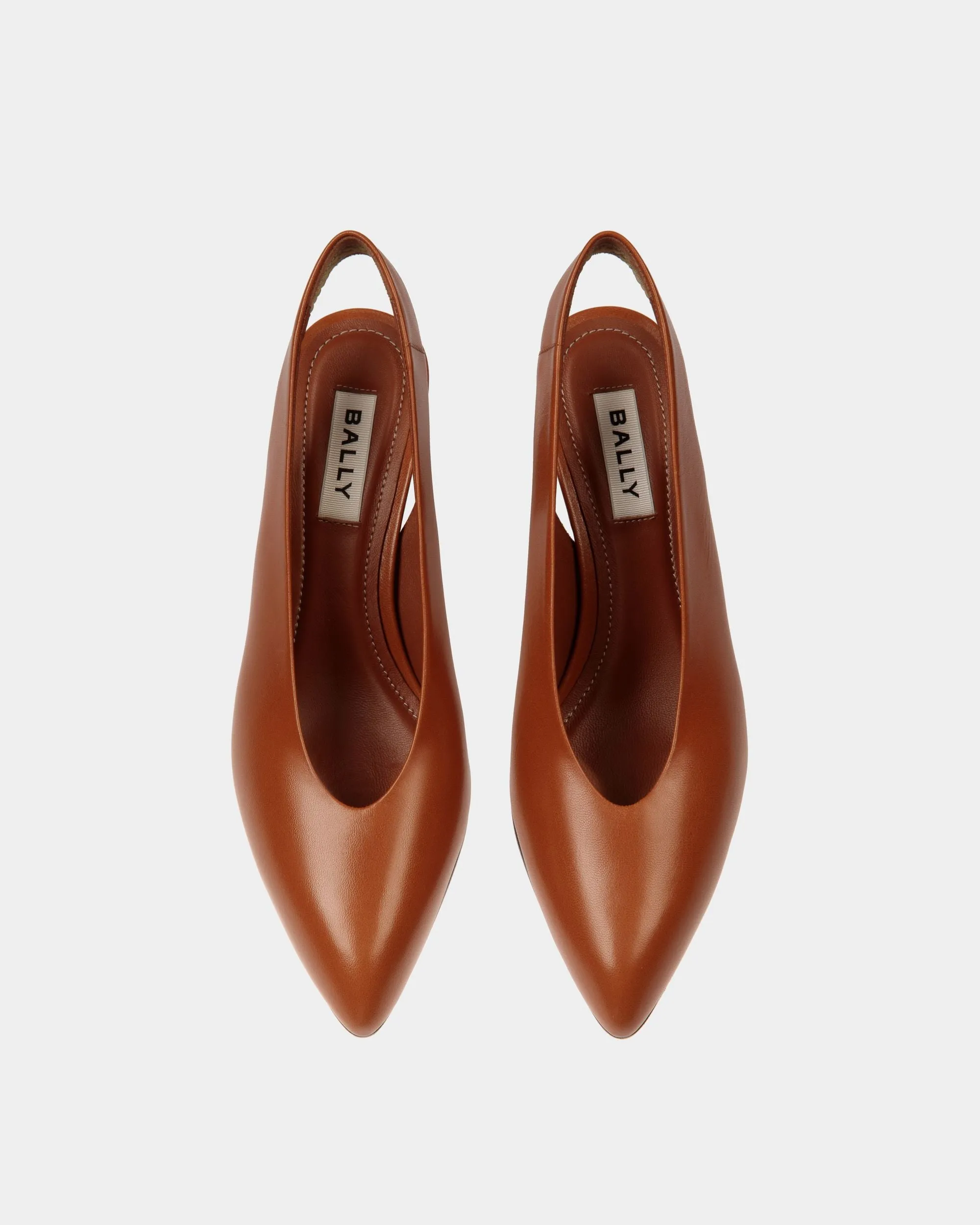 Alva Pump in Brown Leather