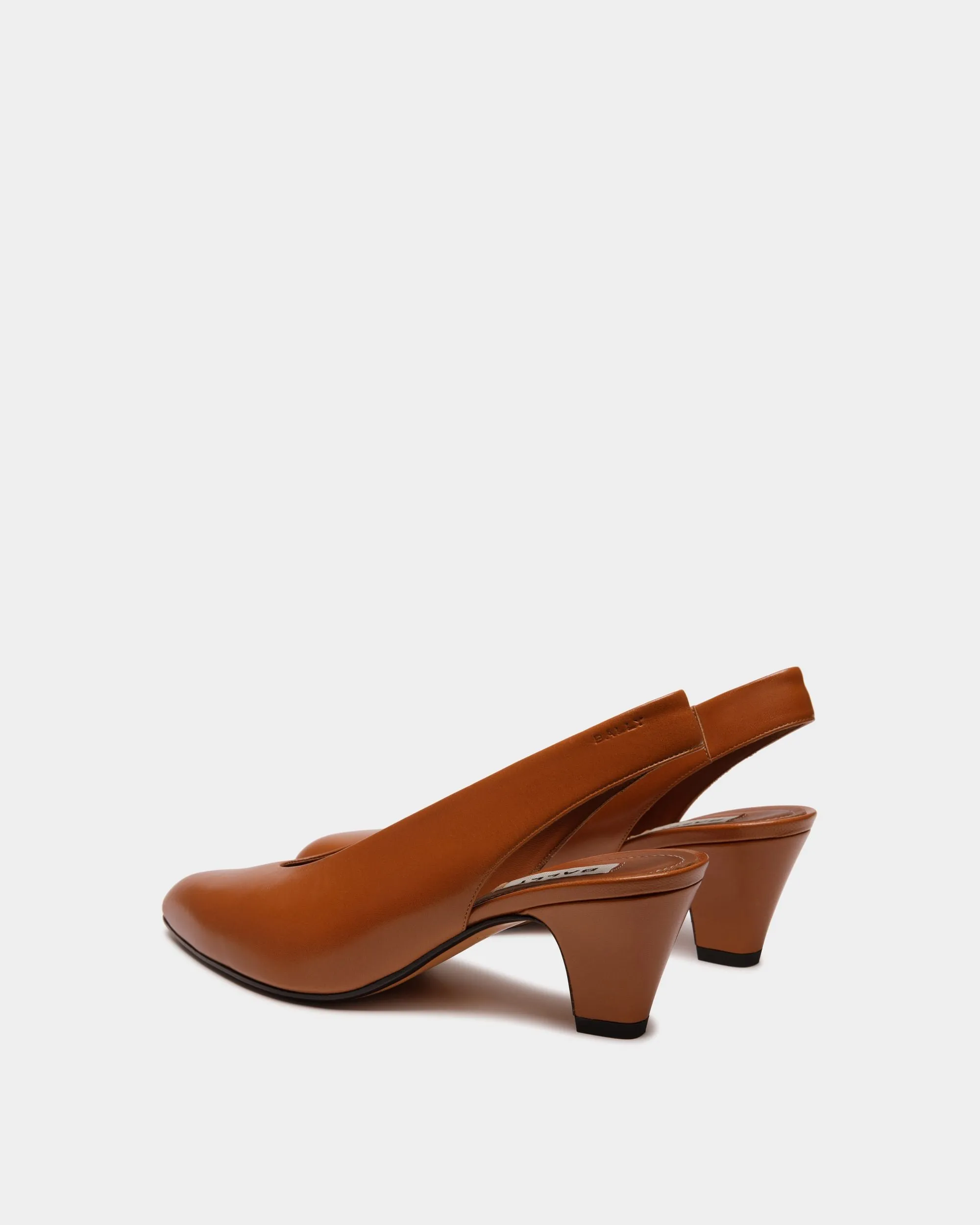 Alva Pump in Brown Leather