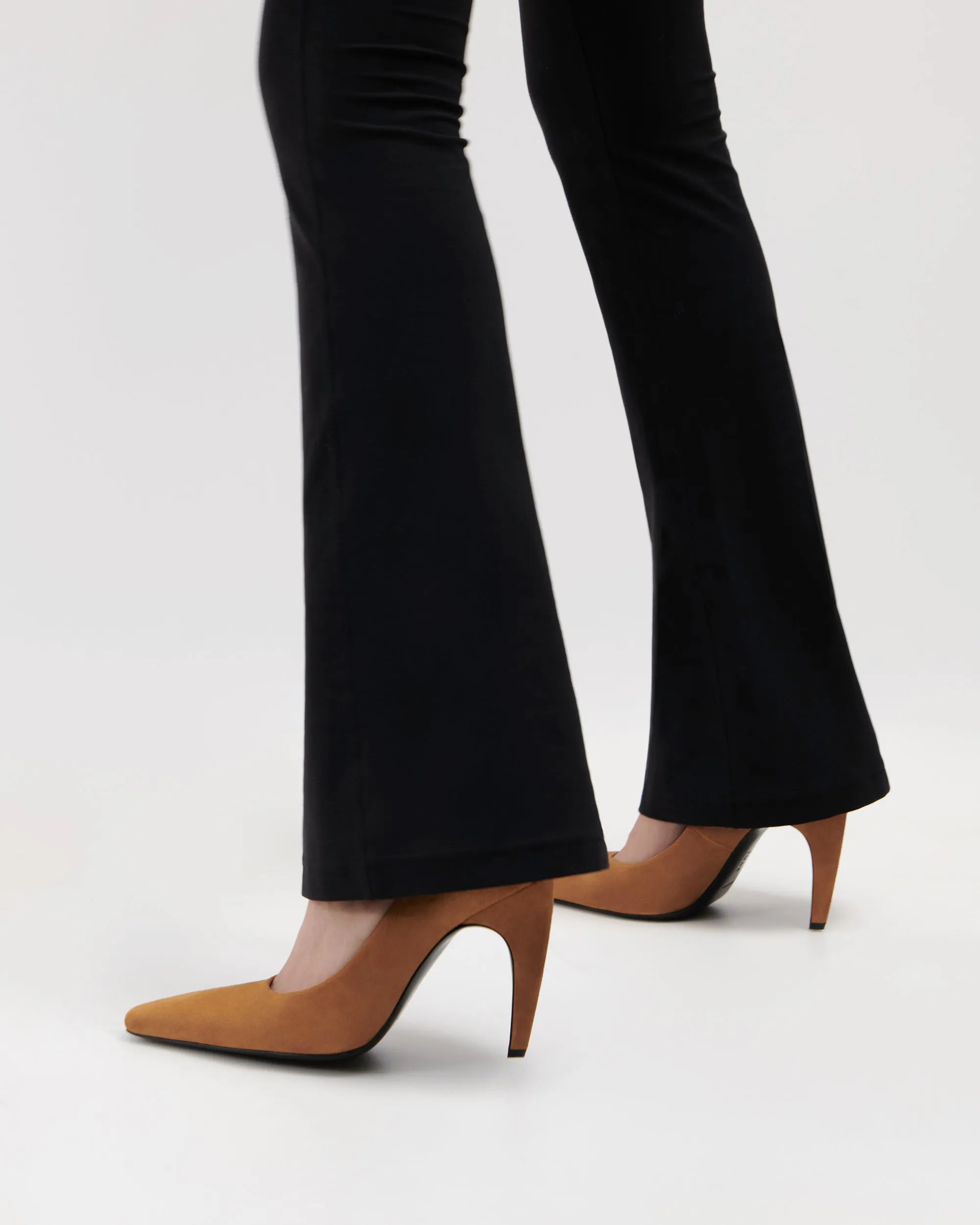 Fame Pump in Tan Suede Leather