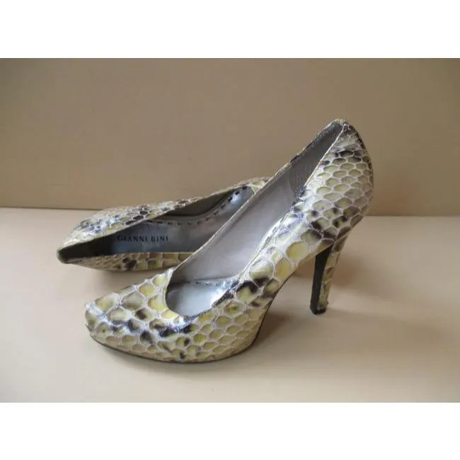 Gianni Bini Cream Taupe Patent Snake Skin Box Toe Pumps Size Us