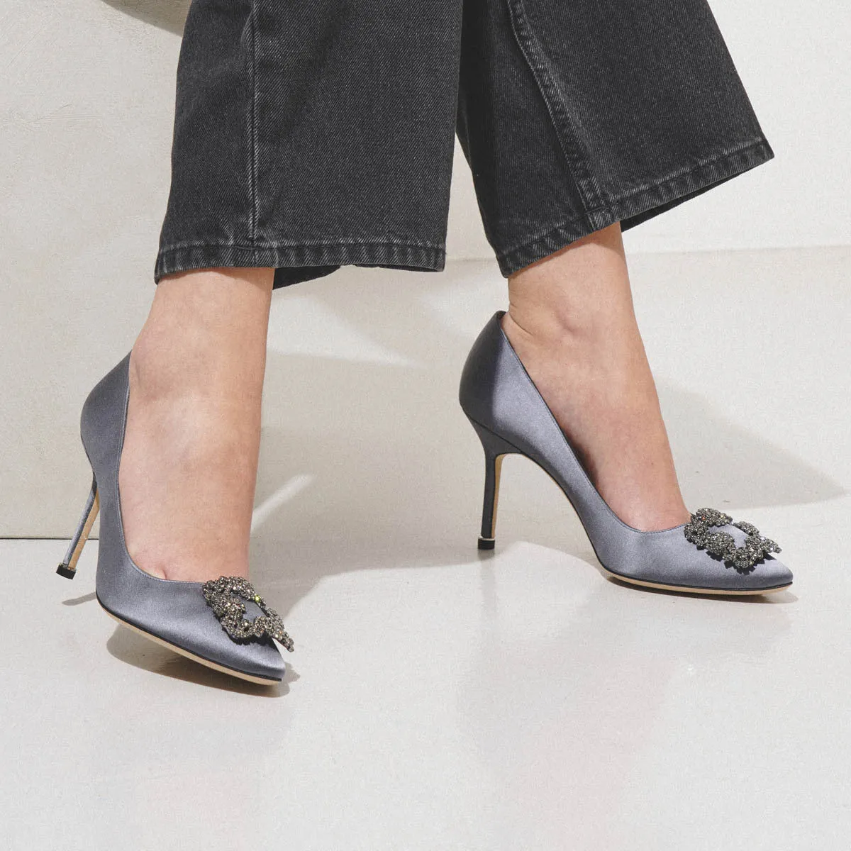 Hangisi 90 london grey satin pumps