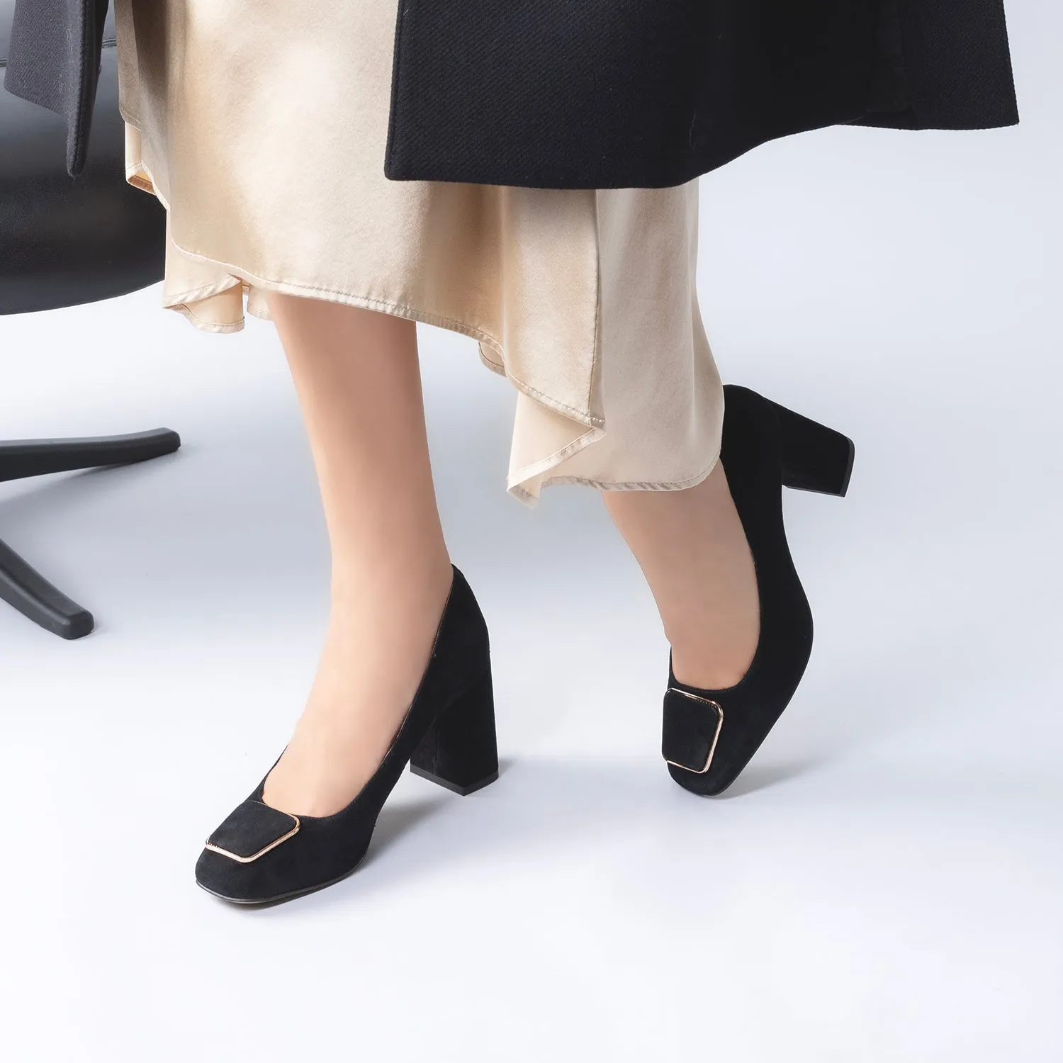 Julia Pump Heel | Black suede