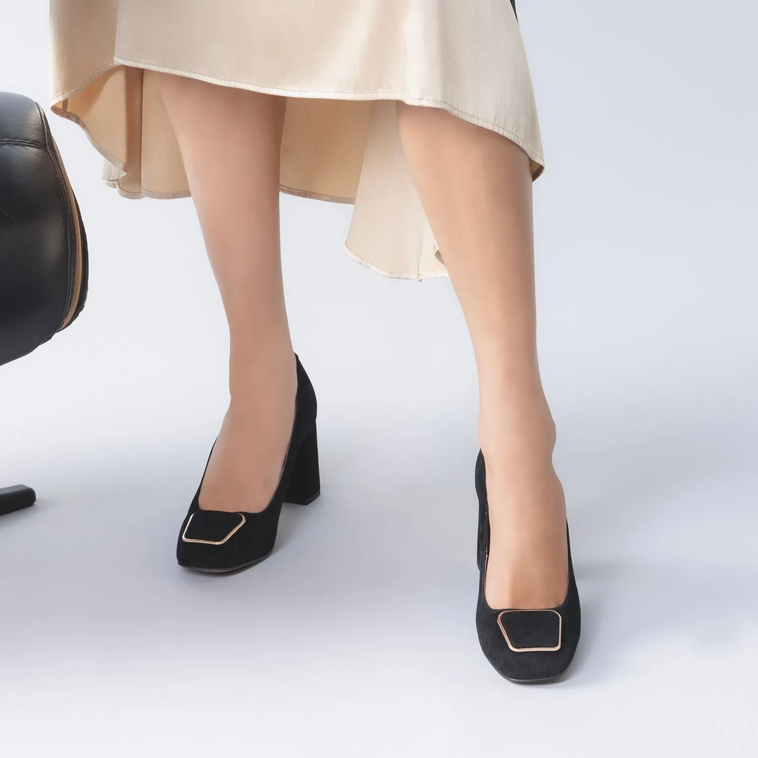 Julia Pump Heel | Black suede