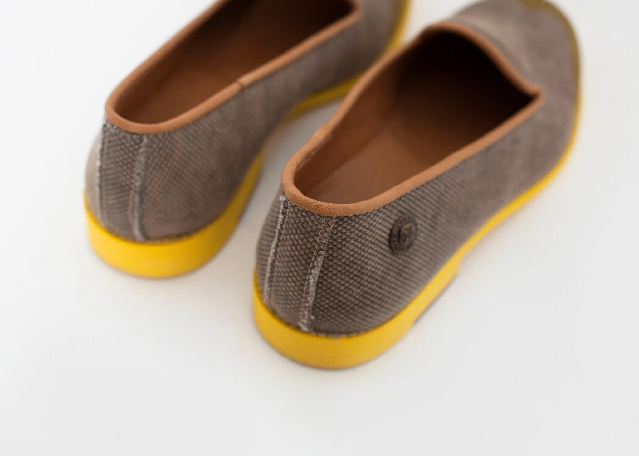 Loafer Wide range Wingtip in Limited access Yellow