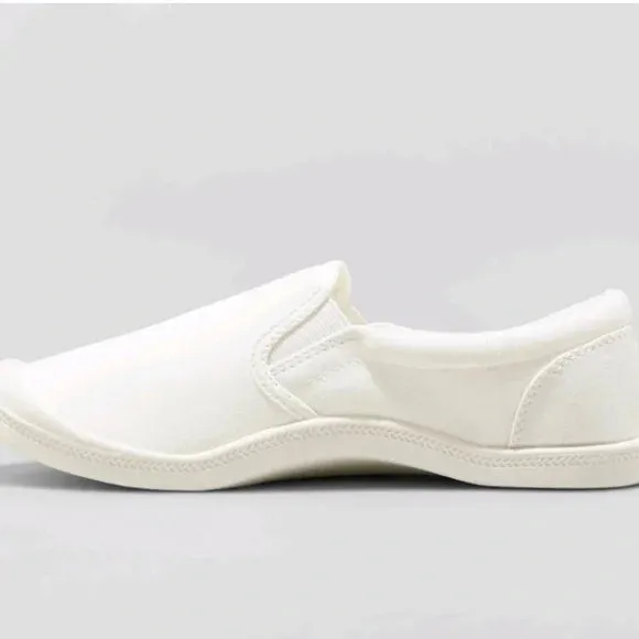 New Mad Love Kasandra Women's Canvas Sneakers Slip On White