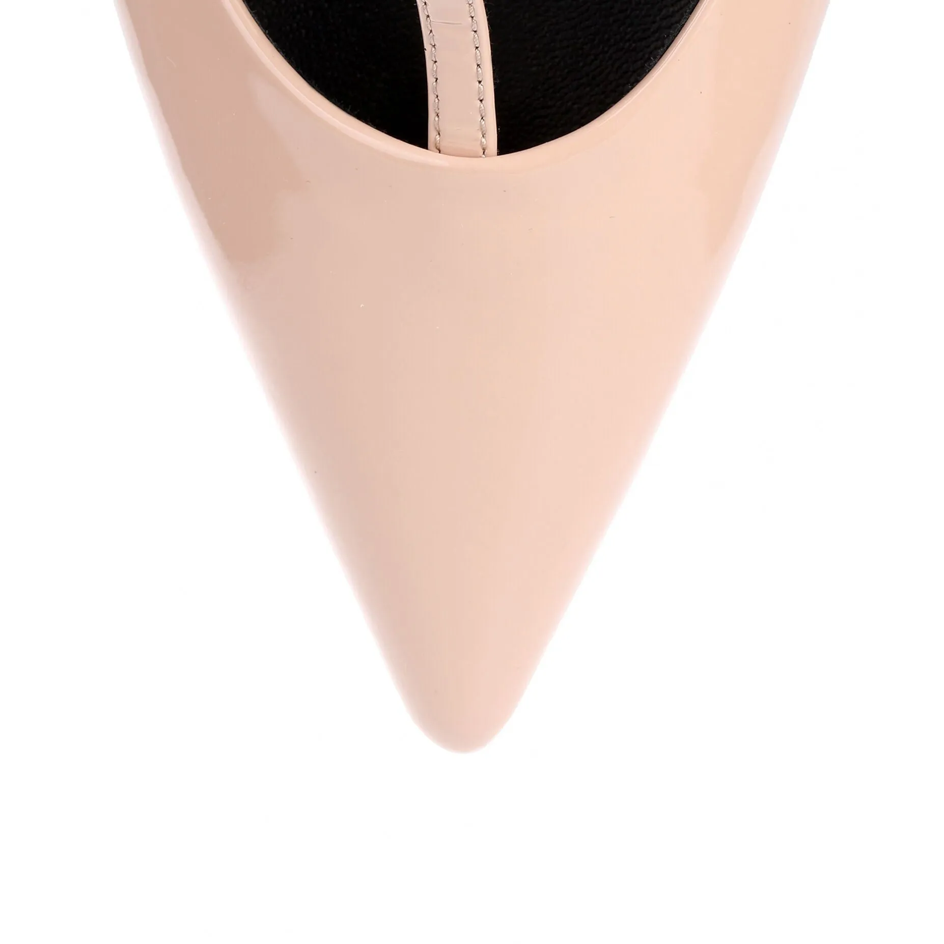 Nude patent leather pump