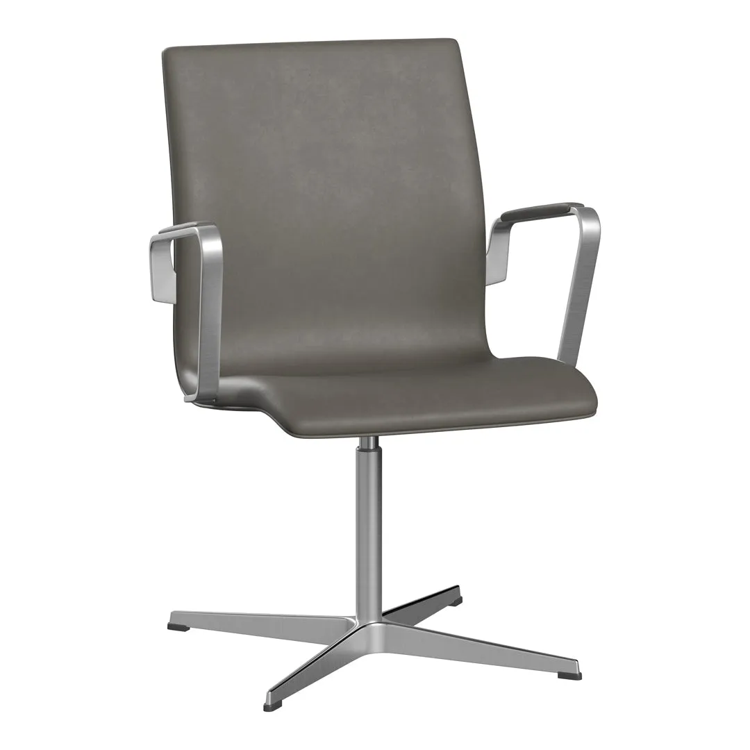 Oxford Low Back Armchair - 4 Star Base & Return