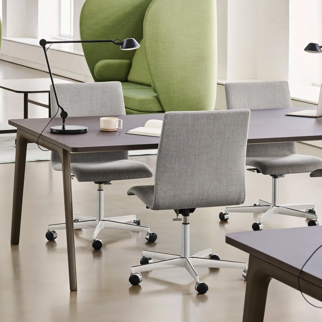 Oxford Low Back Chair - 5 Star Base w/ Casters - Height Adjustable