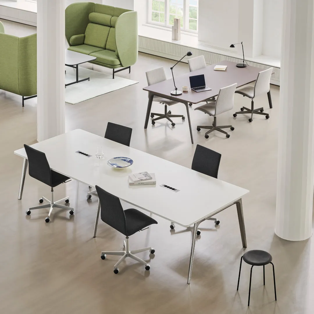 Oxford Low Back Chair - 5 Star Base w/ Casters - Height Adjustable