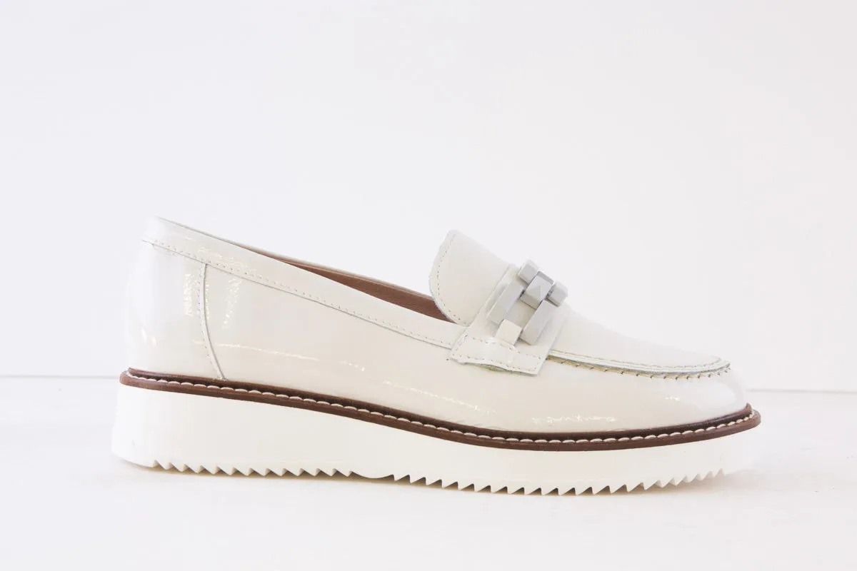 PITILLOS - 5733 LOW WEDGE LOAFER - WHITE PATENT