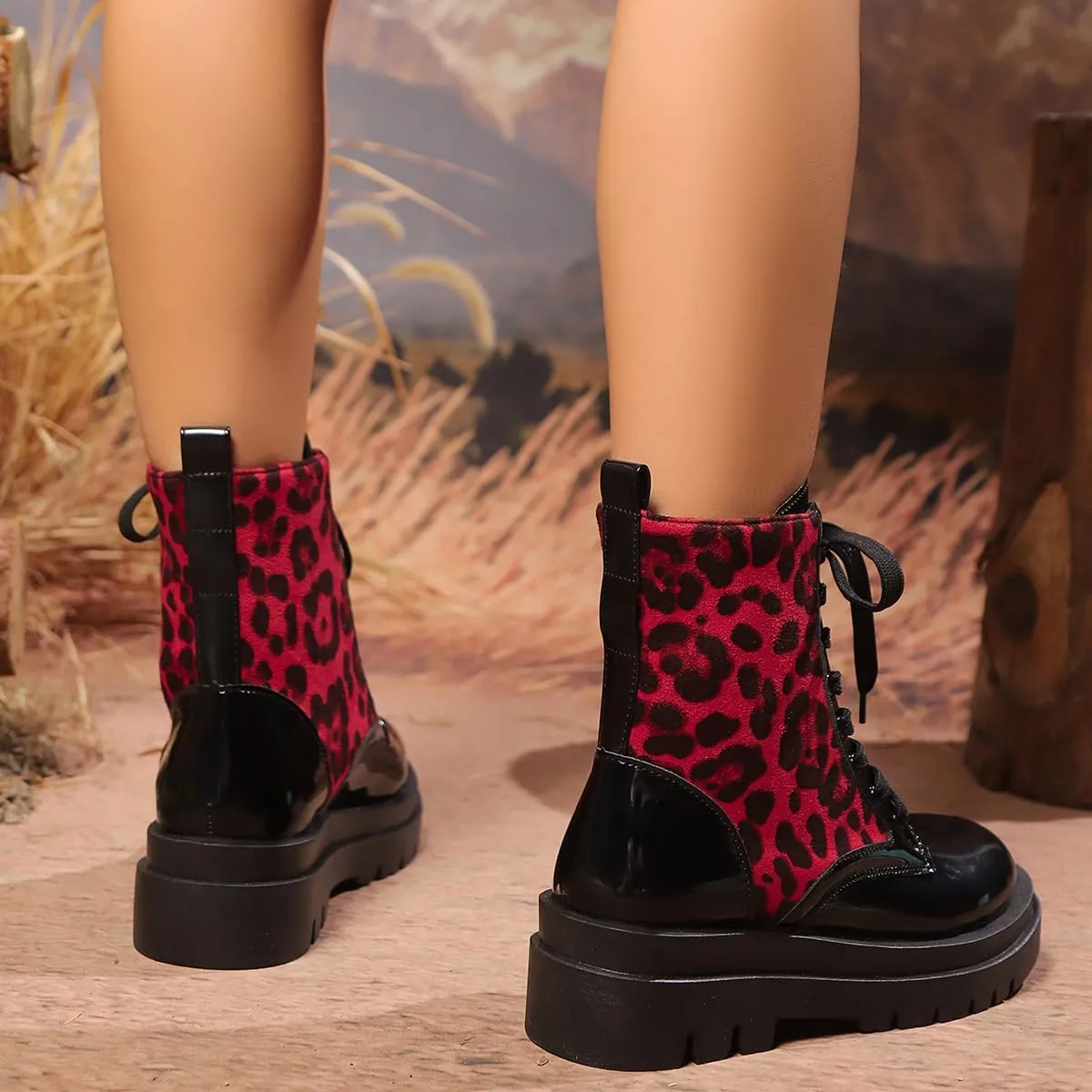 Women Round Toe Combat Ankle Boots Chunky Low Heel Leopard Printed Lace-up Combat Boots Fashion Short Booties