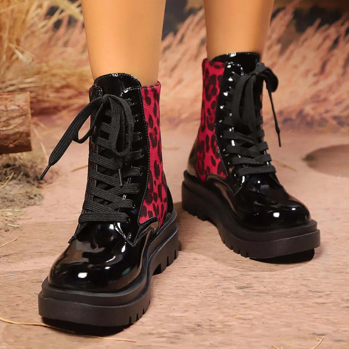 Women Round Toe Combat Ankle Boots Chunky Low Heel Leopard Printed Lace-up Combat Boots Fashion Short Booties