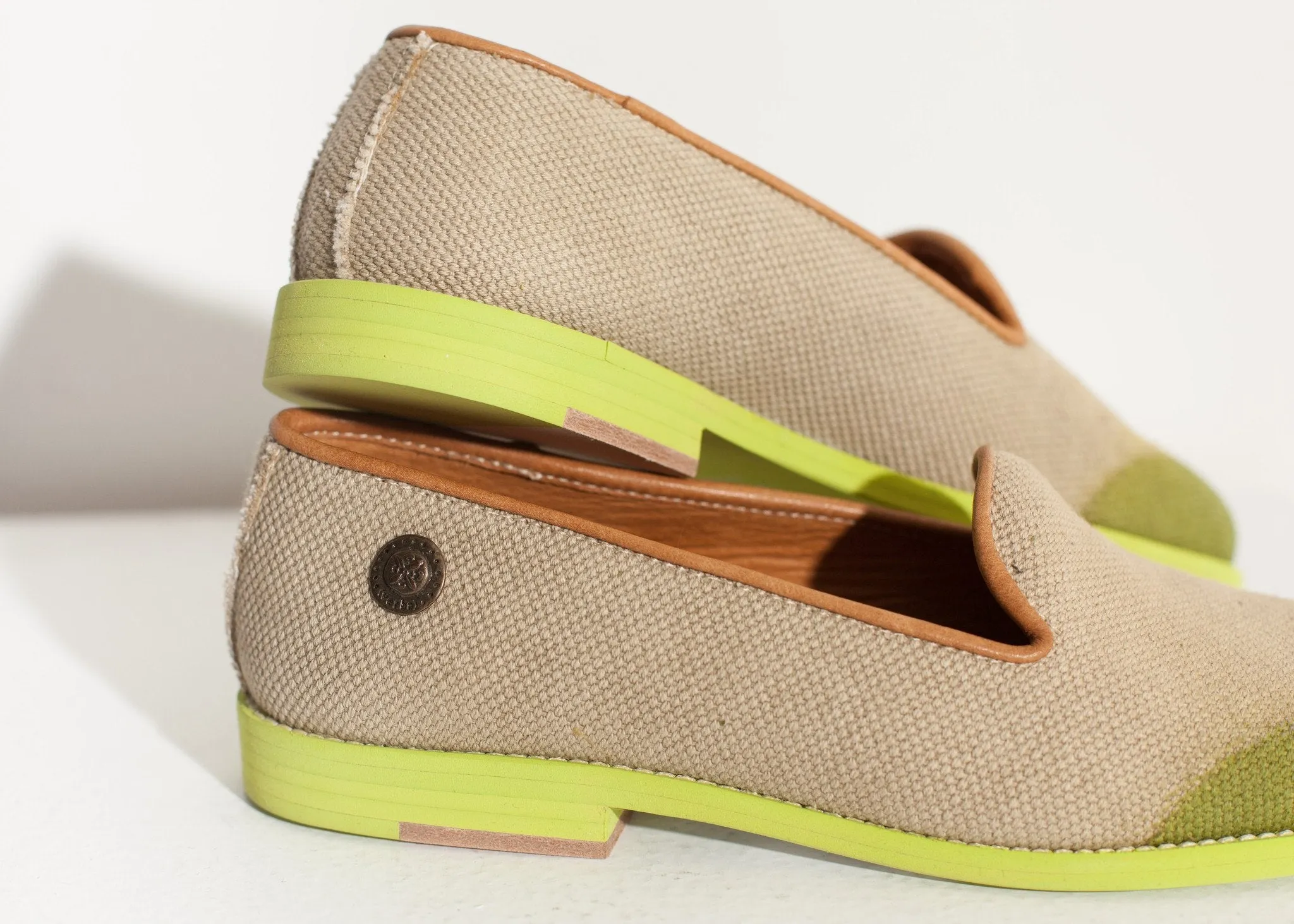 Worldwide shipping Wingtip in Loafer Lime Sustainable
