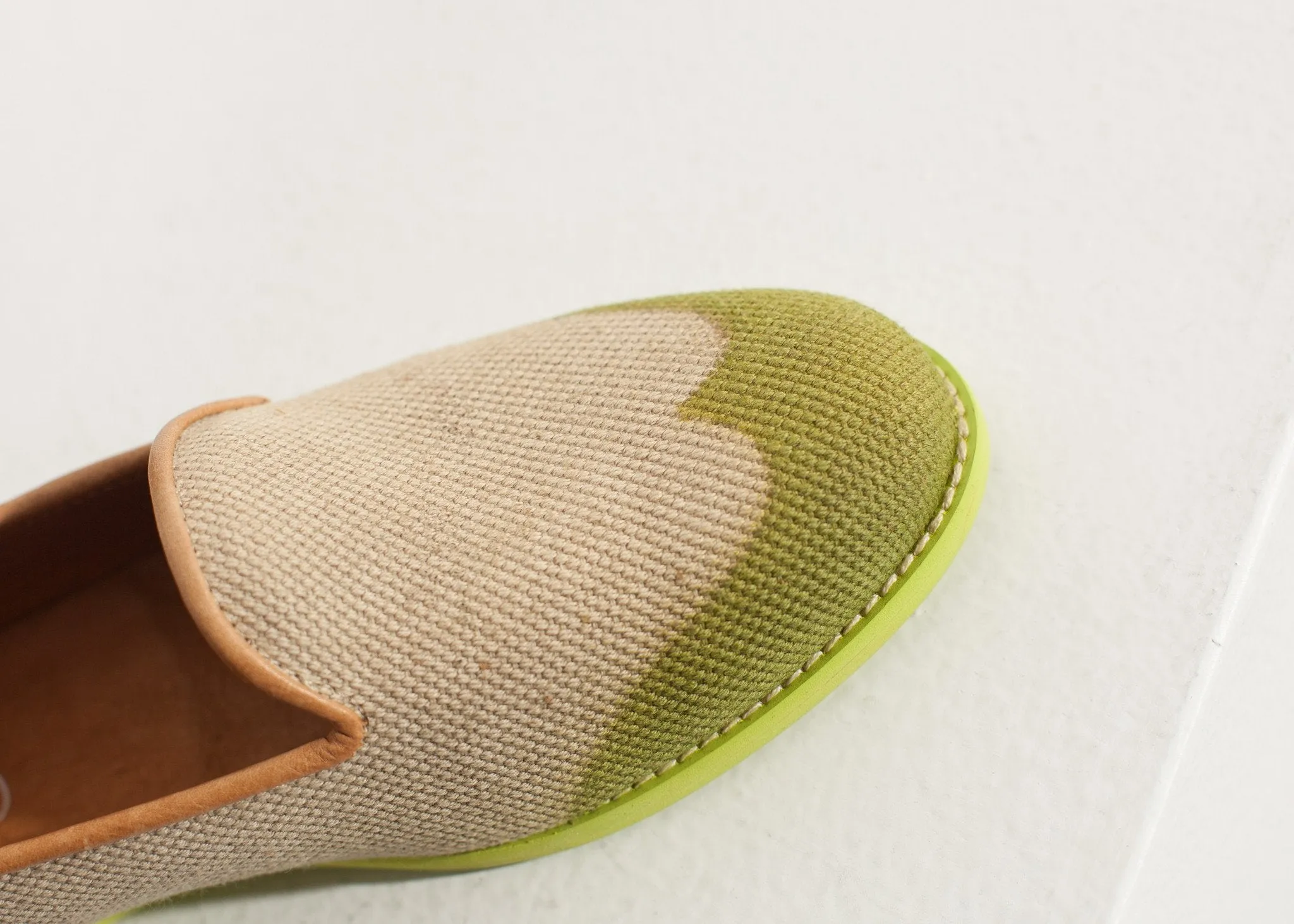 Worldwide shipping Wingtip in Loafer Lime Sustainable